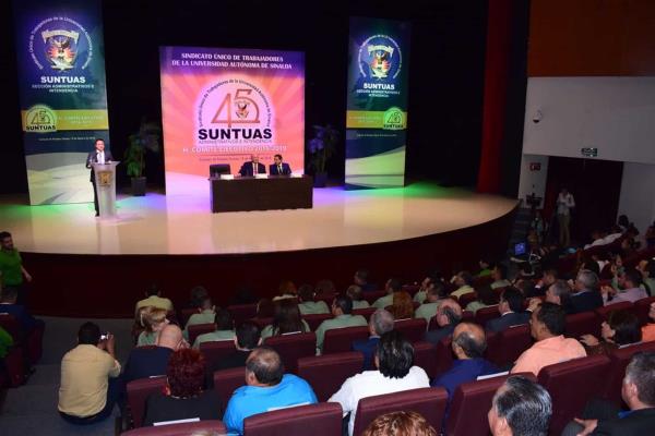Celebran el 45 aniversario del SUNTUAS Administrativos