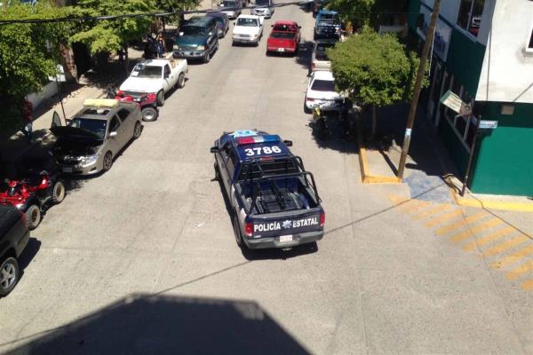 Por desinterés, Choix con déficit del 50% de policías