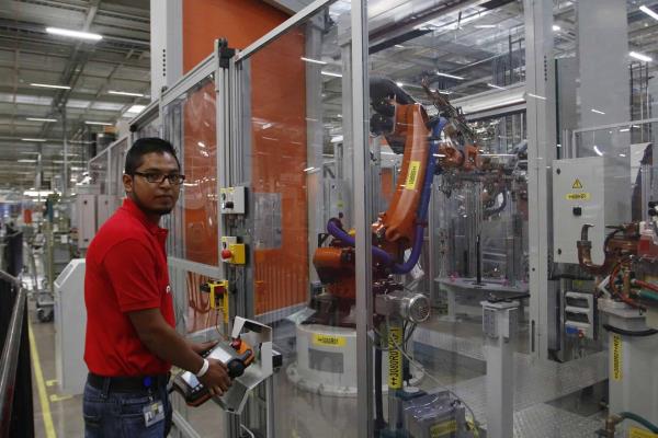 Ingeniero en manufactura, el mejor pagado en el sector en México