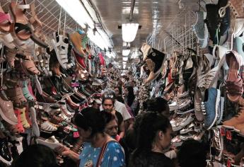 Mexicanos compran cinco pares de zapatos al año