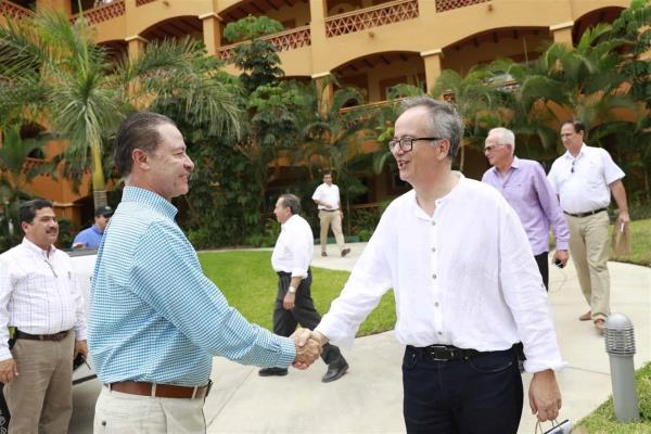 Barceló, interesado en invertir en Mazatlán