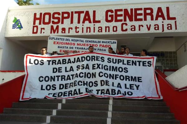 Protestan trabajadores del Hospital General de Mazatlán