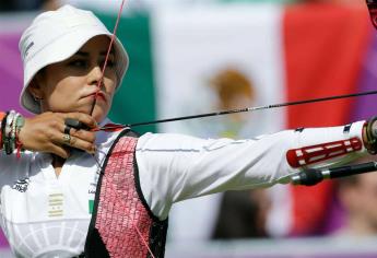 Aída Román avanza a tercera ronda en Mundial de Arquería