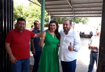 Diana Armenta Armenta emite su voto