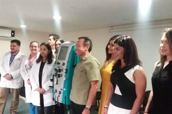 Donan equipo de terapia de remplazo renal continua al HPS