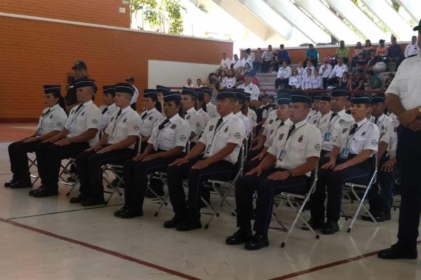 Concluyen su formación policial 65 cadetes del INECIPE