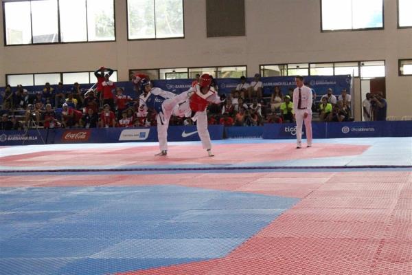 Briseida Acosta cierra con plata el Taekwondo en JCC