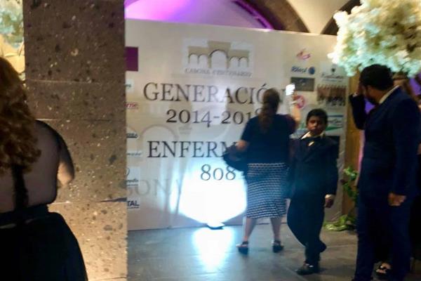 Por fin… se gradúa el grupo 808 de Enfermería y perdonan a Diana