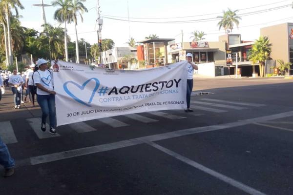 Marchan contra la trata de personas en Culiacán