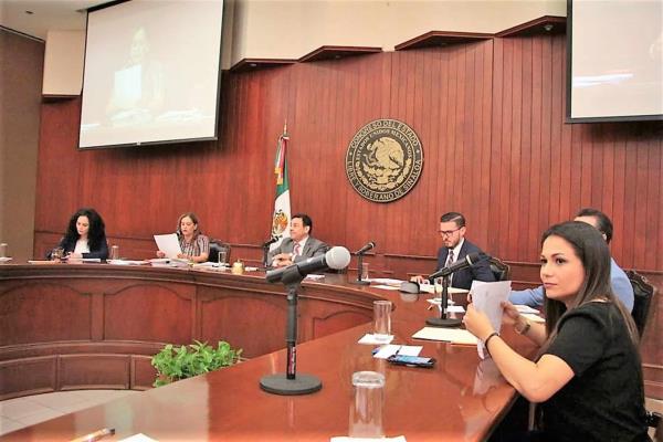 Convoca Diputación Permanente a período extraordinario