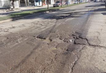 Sustituir losas de concreto resolvería problema de baches: Urquijo