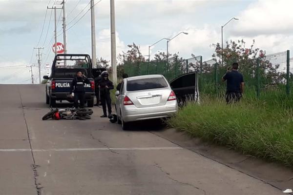 Policía estatal resulta lesionado durante persecución