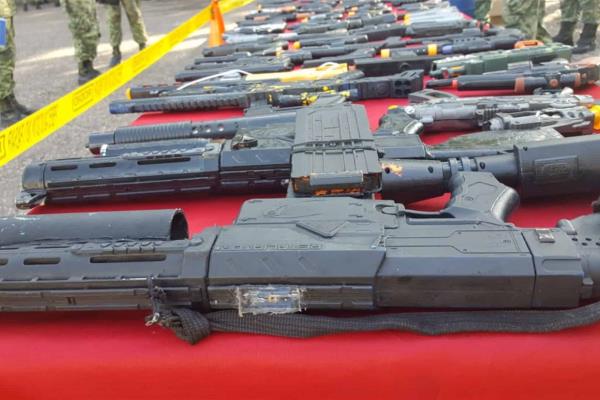 Elementos del Ejército destruyen juguetes bélicos