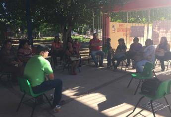 Padres de familia cumplen advertencia y paran labores en los 8 CAM