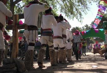 Yoremes realizan enigmático ritual del Día de Muertos