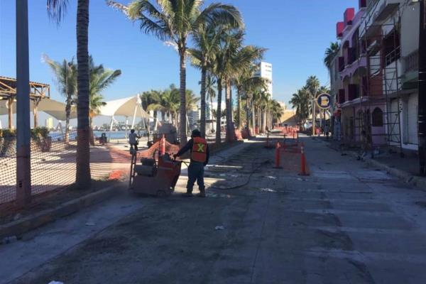 El lunes será reapertura de un carril de la Avenida Del Mar