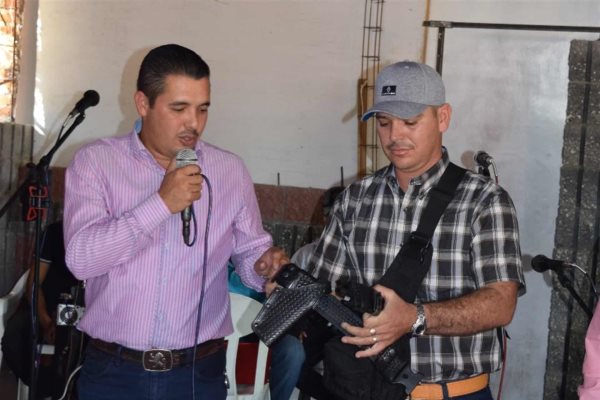 Festeja el Ayuntamiento de El Fuerte al Agente de Tránsito