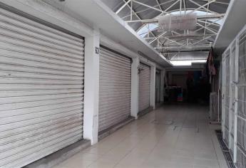 En total abandono se encuentra el Mercadito en Culiacán