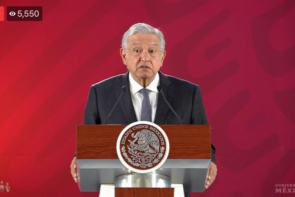 Funcionarios que participaron en la “Estafa Maestra” deben renunciar: AMLO