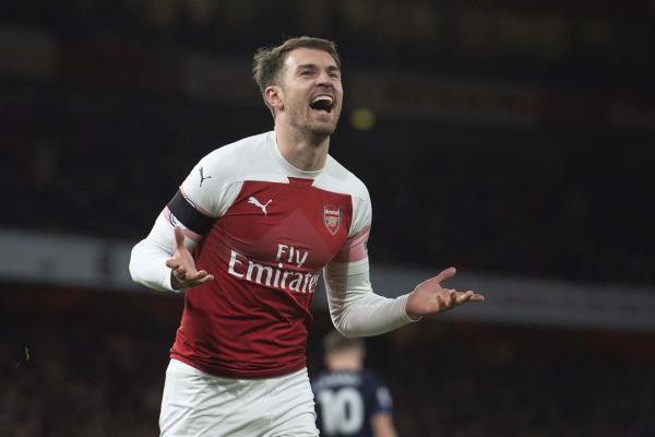 Juventus hace oficial el fichaje de mediocampista Aaron Ramsey