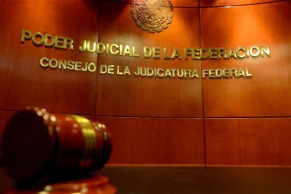 Destituyen a dos magistrados federales por corrupción