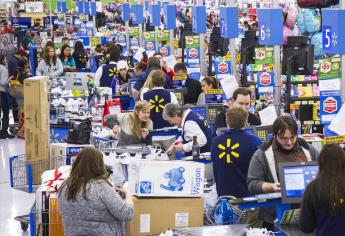 Trabajadores de Walmart recibirán aumento salarial de 5.5%