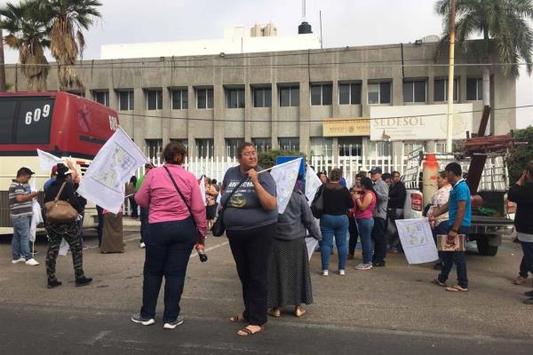 Mantiene UNTA toma en la Secretaría del Bienestar, en Culiacán