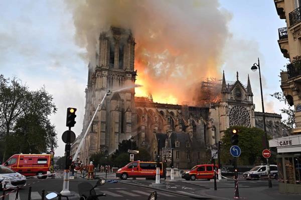 Colossus, el robot clave para controlar el incendio de Notre Dame