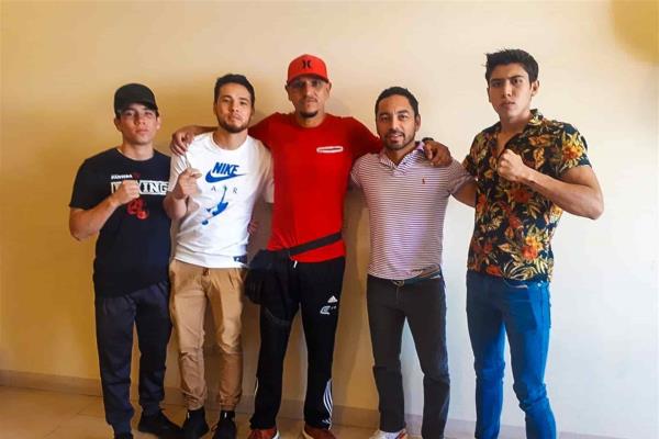 Confirman cartelera de box entre El Acorazado y La Fiera