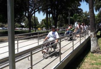 Inauguran andadores para discapacitados en Palacio de Gobierno