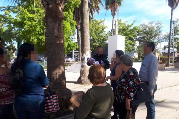 Abandonan a bebé en la vía pública, en Los Mochis
