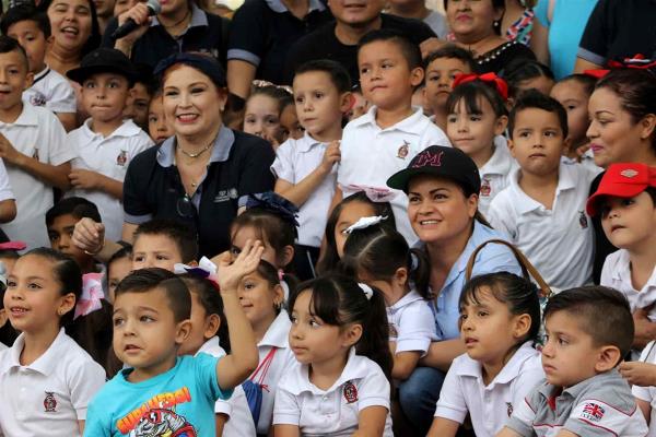 Celebran el 7° Aniversario del Paralibros del Parque Sinaloa