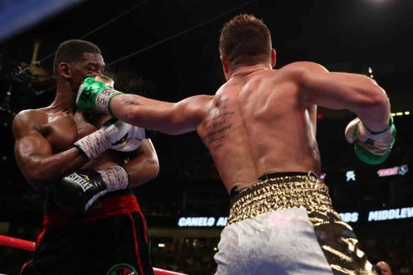 Sin sorpresas, “Canelo” vuelve a ganar en Las Vegas