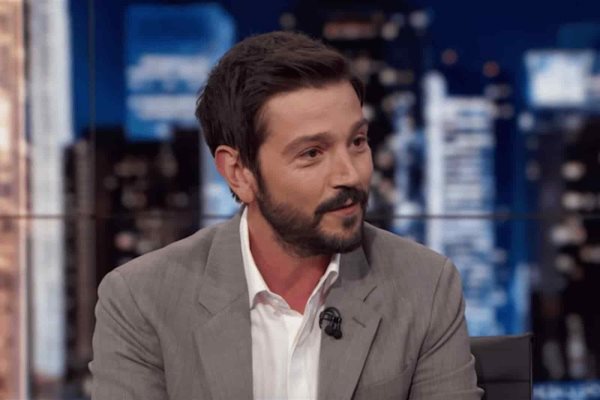 Diego Luna exige acabar con la indiferencia ante desaparecidos