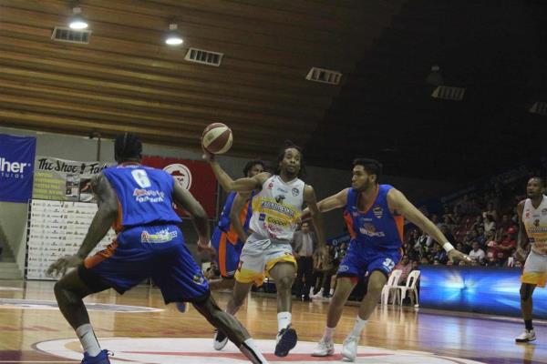 Caballeros y Halcones dividen serie en Culiacán
