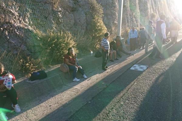 Reportan a 13 sinaloenses lesionados en accidente de la Mazatlán-Durango
