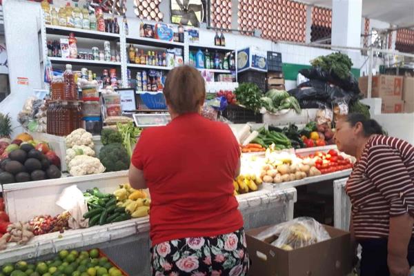Se disparan precios de verduras; aguacate y limón suben hasta $13 por kilo