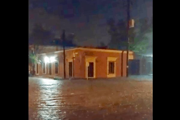 Tromba azota a comunidades de El Fuerte