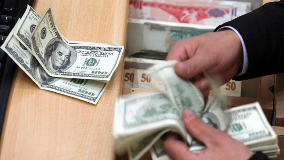 Peso por debajo de la barrera de los 22 por dólar, se negocia en 21.85