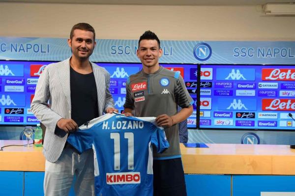 Napoli presenta a mexicano “Chucky” Lozano; portará el dorsal 11
