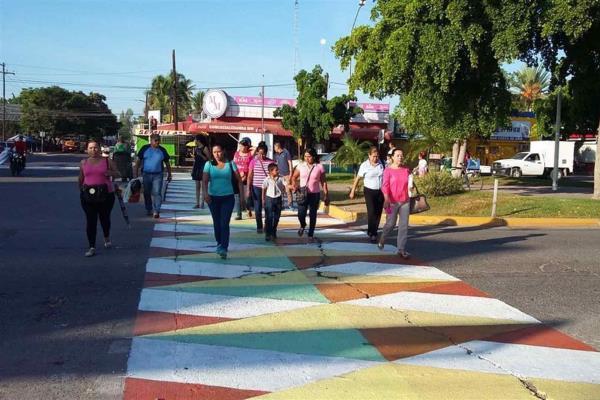 Intervención LGTB en paso de cebra era temporal: Obras Públicas
