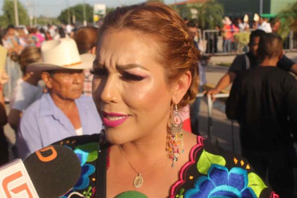 Alcaldesa de El Fuerte solicita apoyos a AMLO por más de mil millones de pesos