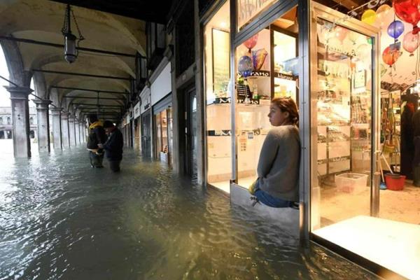 Estado de emergencia en Venecia por la mayor inundación en medio siglo