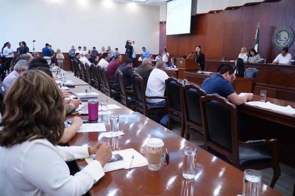 Comparece auditora ante el Congreso del Estado
