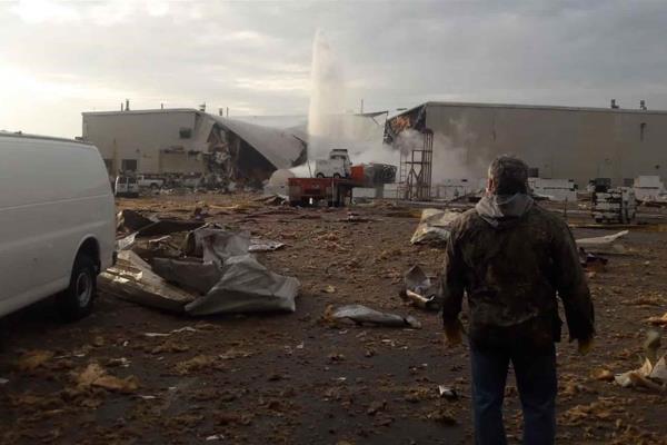 Explosión en fábrica de aviones en Kansas deja al menos 15 heridos
