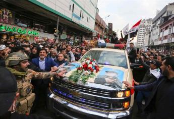 Miles de iraquíes despiden a líder iraní durante procesión en Bagdad