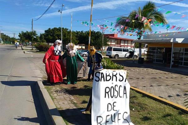 Ofrecen mil roscas de Reyes en centro de rehabilitación de adicciones
