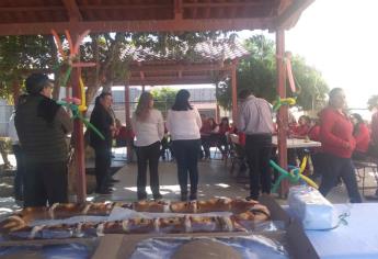 DIF Ahome celebra Día de Reyes con mujeres del Cecjude