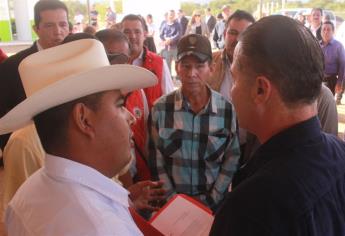 Dificultan temporaleros de Choix para comercializar cacahuate siniestrado