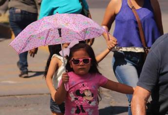 Por calor extremo, Pediátrico pide a niños no salir después del mediodía